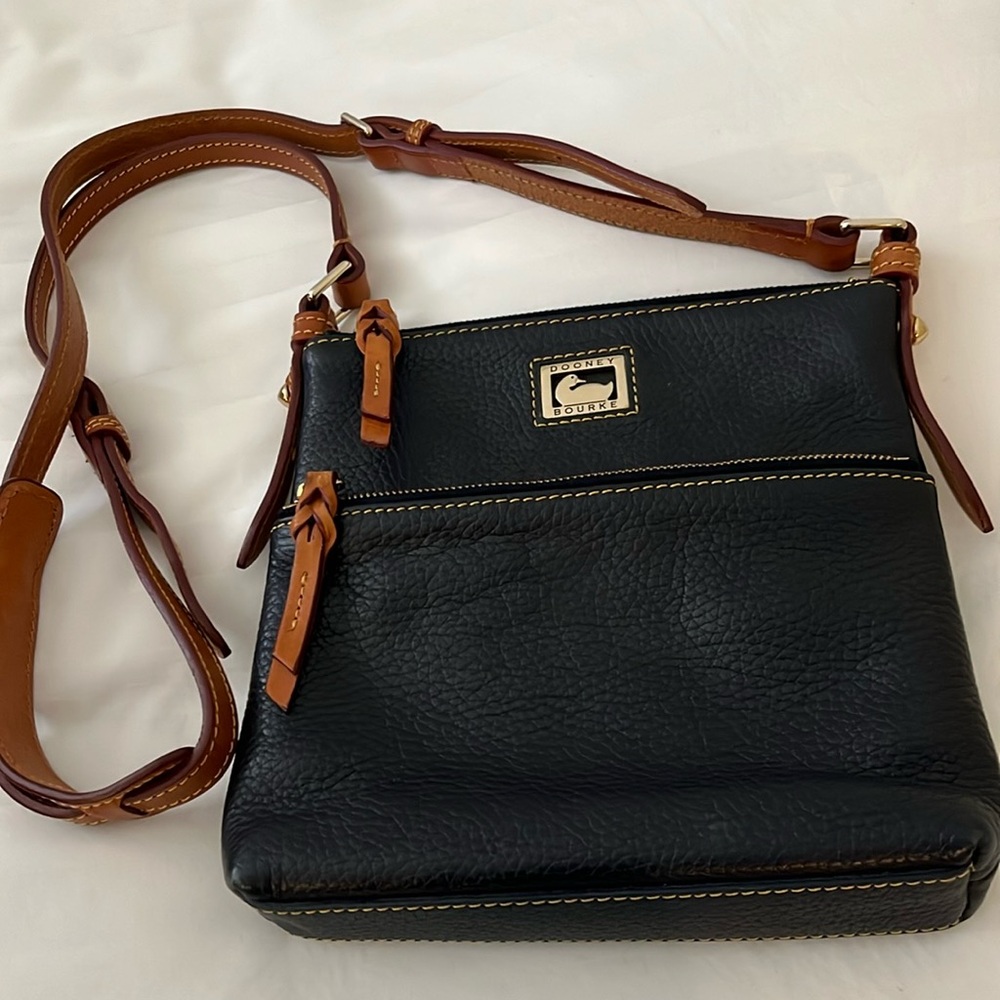 Dooney & Bourke Pebble Grain Small Everyday Crossbody